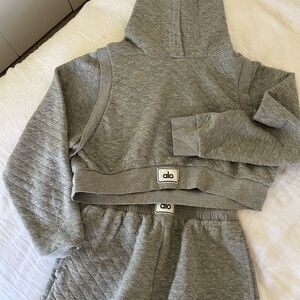 ALO Yoga Gray Athletic Set